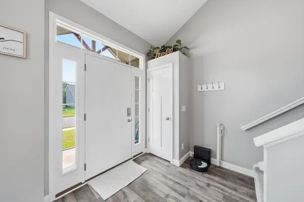 2744 Pine Cone LN, Warsaw, IN 46582