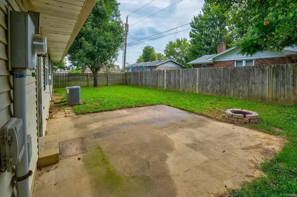 1850 Westwood DR, Mount Vernon, IN 47620