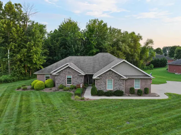 1453 Summit ST, Jasper, IN 47546