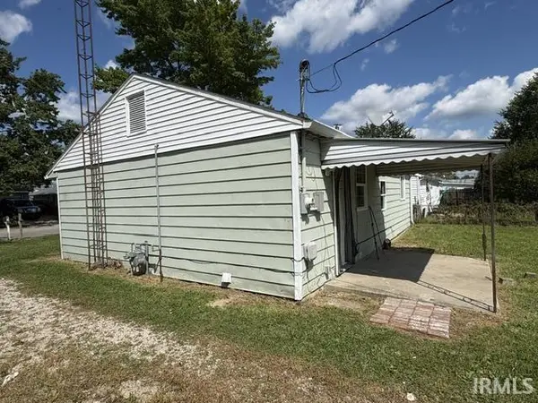 611 E Linda Layne ***, Muncie, IN 47303-2046