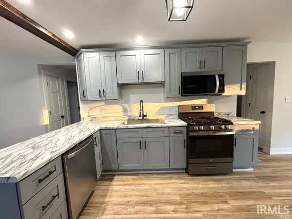 1855 N 300 East RD, Knox, IN 46534