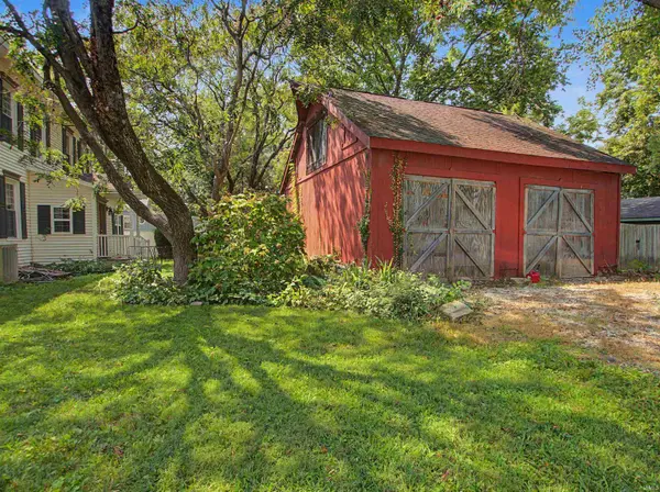 922 Granary ST, New Harmony, IN 47631