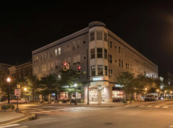 113 W Wayne ST #404, Fort Wayne, IN 46802