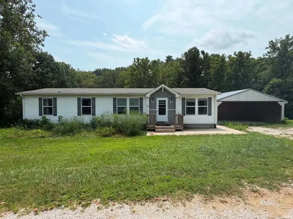 957 S Ridgecrest Lane ***, Paoli, IN 47454