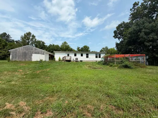 957 S Ridgecrest Lane ***, Paoli, IN 47454