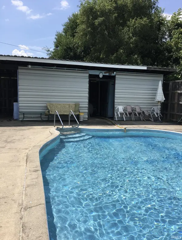 912 S Main ST, Jonesboro, IN 46938