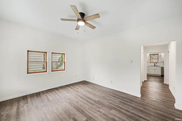 1221 S 32nd ST, South Bend, IN 46615