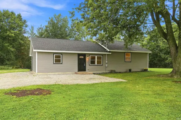 2854 S Lima RD, Kendallville, IN 46755-3432