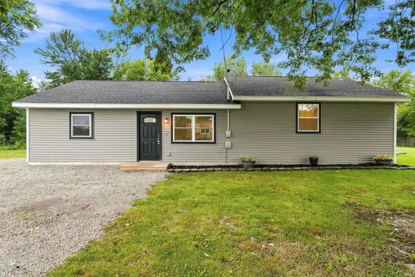 2854 S Lima RD, Kendallville, IN 46755-3432