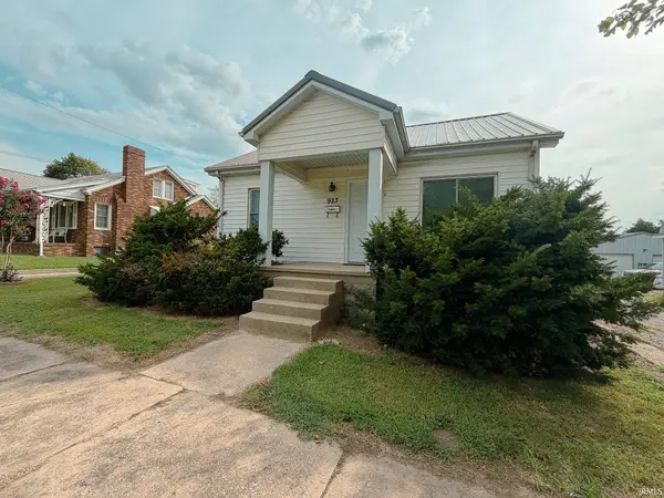 923 Poplar ST, Mount Carmel, IL 62863