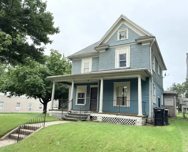 134 E Calvert ST, South Bend, IN 46613-2510