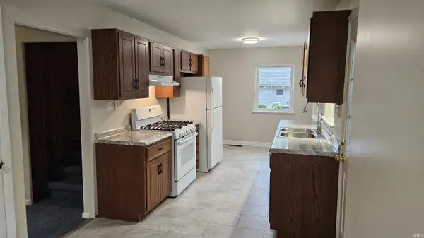 411 W 15th ST, Auburn, IN 46706
