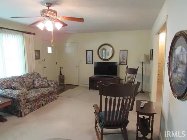 634 E Tenth ST, Mount Vernon, IN 47620