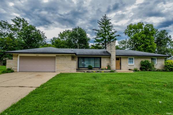 327 Brookside LN, Plainfield, IN 46168-1774