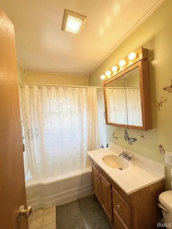 1613 Annette AVE, Fort Wayne, IN 46805-4901