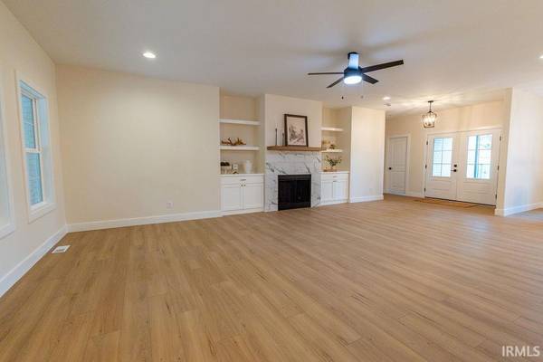 4404 Violet DR, Evansville, IN 47725