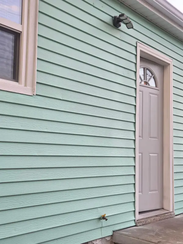 1011 Jefferson AVE, Evansville, IN 47714