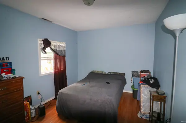 320 E Water ST, Hartford City, IN 47348