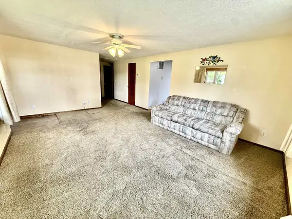 612 S West ST, Winamac, IN 46996