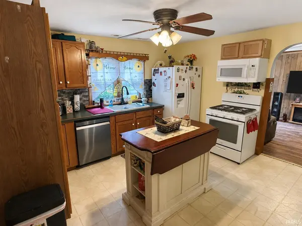 618 East ST, Monticello, IN 47960