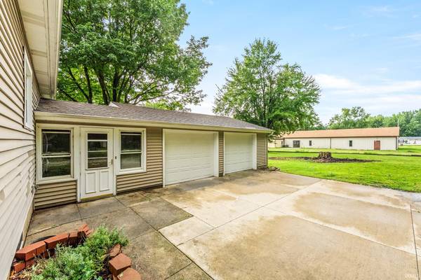 907 E 2nd Street Ext ST, North Manchester, IN 46962