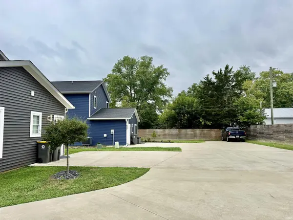 2724 S Rogers ST, Bloomington, IN 47403