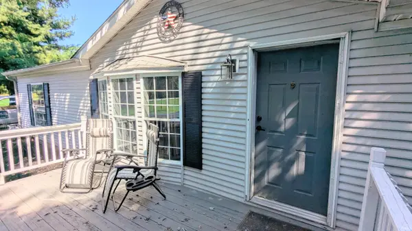6732 E 1120 N ST, Syracuse, IN 46567