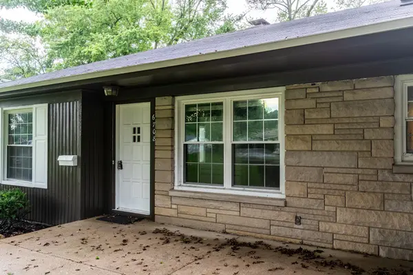 6708 S Calhoun ST, Fort Wayne, IN 46807