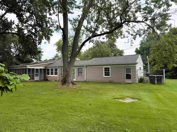 6811 Newburgh RD, Evansville, IN 47715