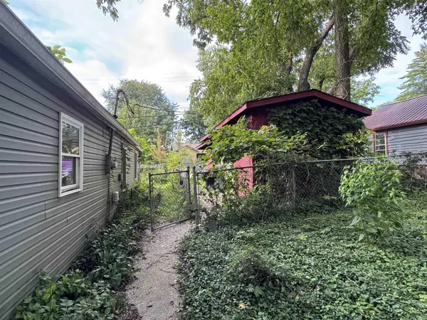 1018 E Thornton DR, Bloomington, IN 47401