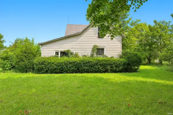 9148 S County Road 675 East ***, Cambridge City, IN 47327-9617