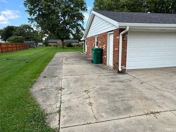 3100 E Sunset DR, Muncie, IN 47303-9515