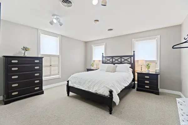 616 W Superior ST, Fort Wayne, IN 46802-1019