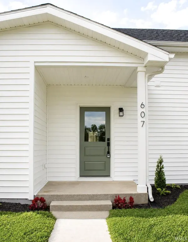 607 N Mill ST, North Manchester, IN 46962