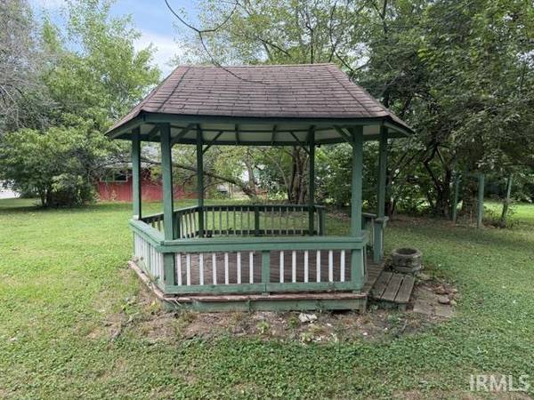 624 S 9th ST, Mitchell, IN 47446