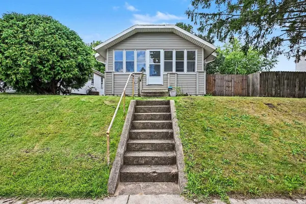 310 E Fairview AVE, South Bend, IN 46614