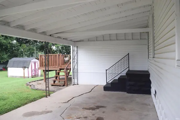 100 N Sharp ST, Poseyville, IN 47633