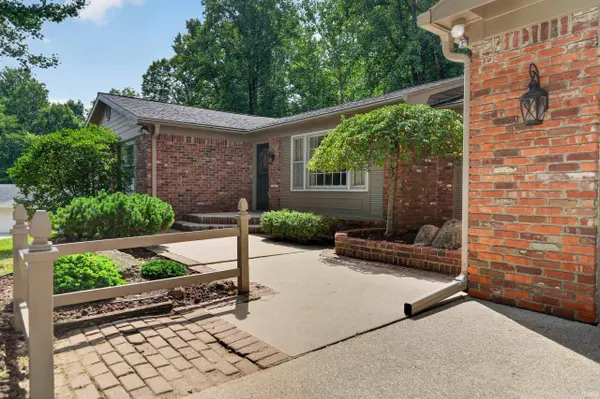 1905 W JAMES DR, Marion, IN 46952