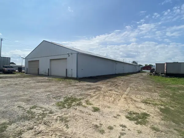 1550 Wentzel ST, Rochester, IN 46975-7297