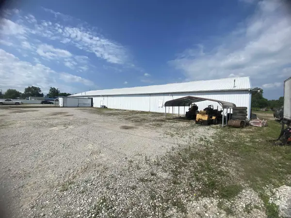 1550 Wentzel ST, Rochester, IN 46975-7297
