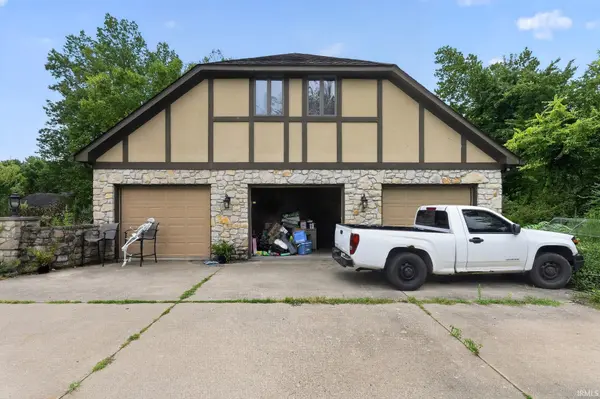 7601 S Nantucket Woods CT, Terre Haute, IN 47802-9037