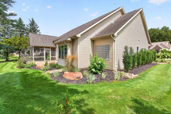 1361 Freedom Pkwy, Winona Lake, IN 46590