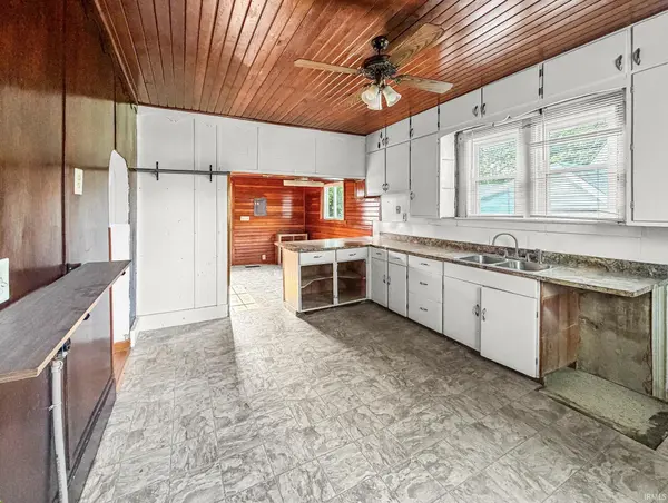 101 W Walnut ST, Wingate, IN 47994