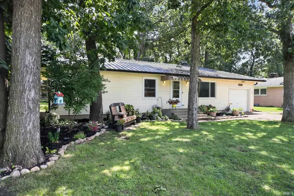 318 N Beech RD, Osceola, IN 46561-2206