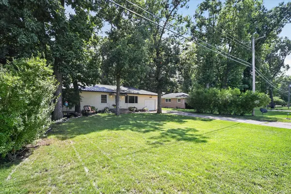 318 N Beech RD, Osceola, IN 46561-2206