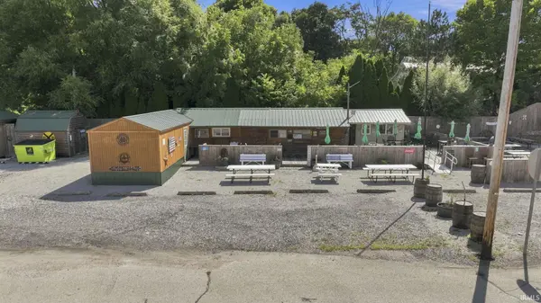 109 S Center ST, Larwill, IN 46764