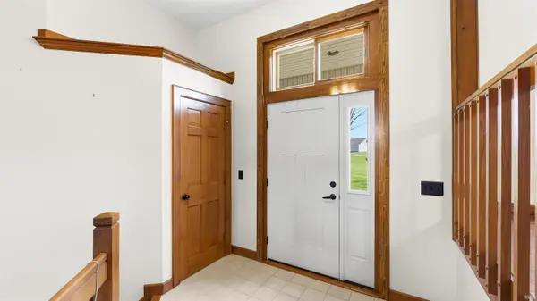 14521 Halter RD, Leo, IN 46765