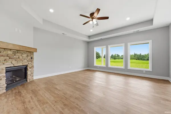 2210 E 250 N RD, Bluffton, IN 46714