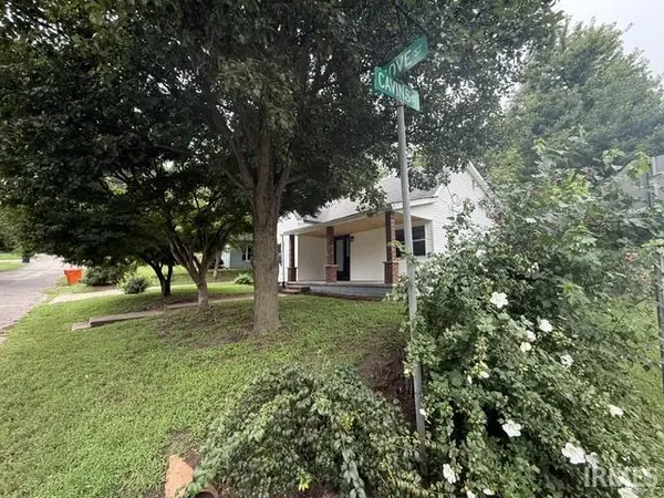 240 E Grove ST, Bloomfield, IN 47424