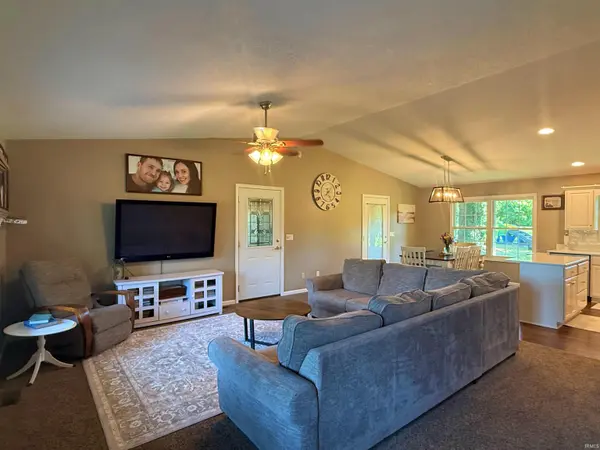 13 Terrace Park DR, Washington, IN 47501